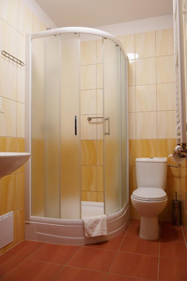 Hotel Marina Nielisz Экстерьер фото