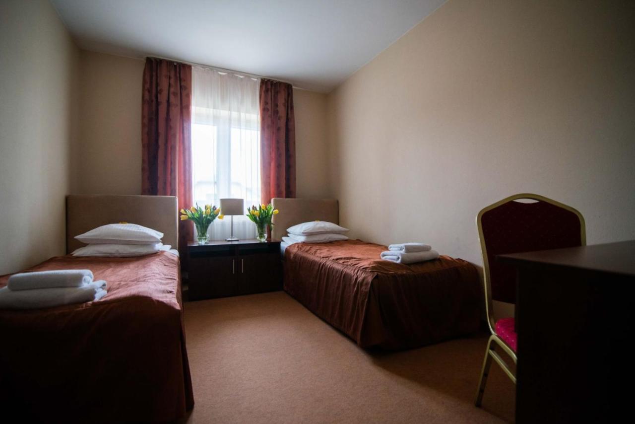 Hotel Marina Nielisz Экстерьер фото